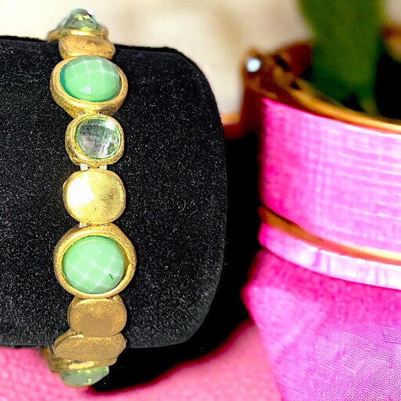 Gold-Tone and Pale Green Modern Stretch Bracelet! - Picture 1 of 8